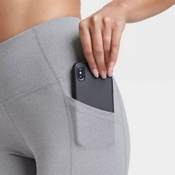 NWT All In Motion Target High Rise Sculpted Streamline High Rise Capri Leggings - Picture 4 of 10